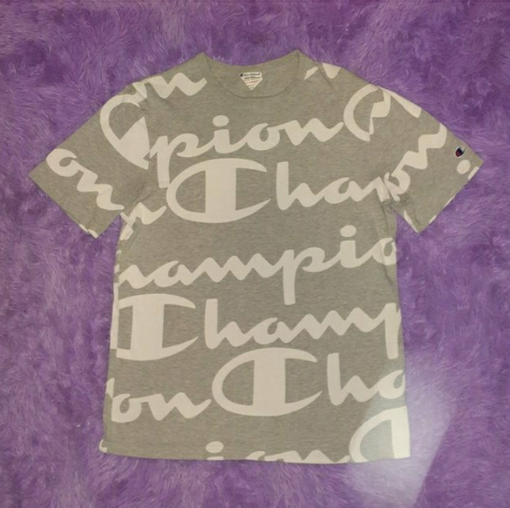 Champion T-shirt